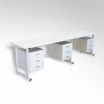 Стол 3-х тумбовый для лабораторных работ 2500*600*850 ЛДСП - «globural.ru» - Чапаевск